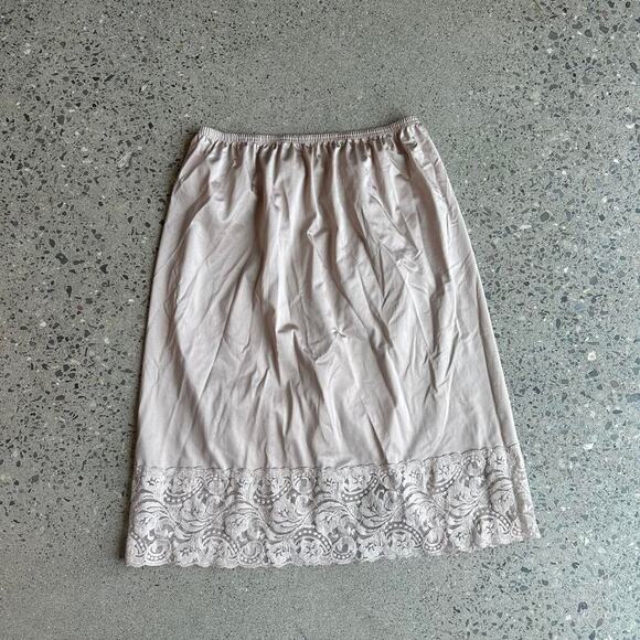 Vanity Fair Women's Small Nude Satin Slip Skirt Lace Trim Vintage - Picture 1 of 2